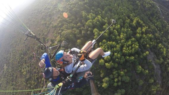Castelsardo: tandem paragliding flight in Littigheddu