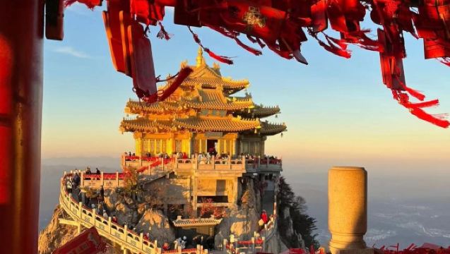 【徒步看夜景+觀雲海日出】老君山夜爬接駁車