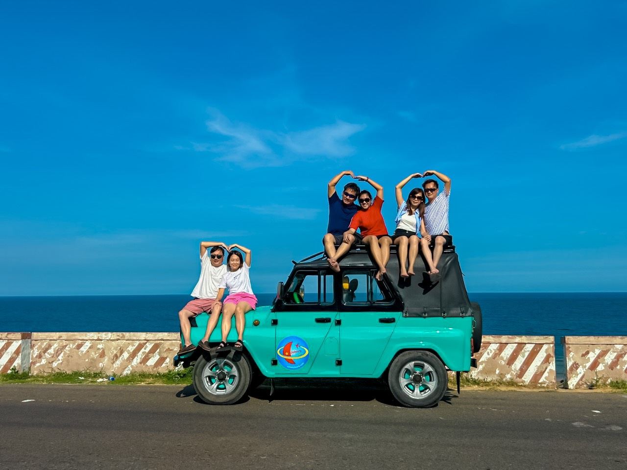 ทัวร์รถจี๊ปชมพระอาทิตย์ขึ้นที่มุยเน่ สำรวจเนินทรายแดงและเนินทรายขาวพร้อมไกด์ท้องถิ่น