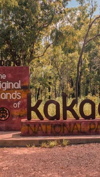 Darwin Kakadu National Park + Jumping Crocodile Cruise 1-day tour with city transfers