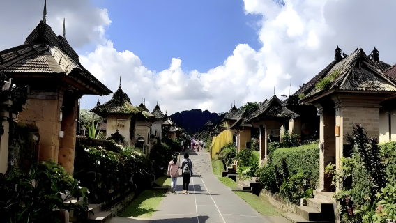 峇里島蒂布馬納瀑＋阿勇河漂流＋烏布叢林鞦韆＋彭裡普蘭村一日遊