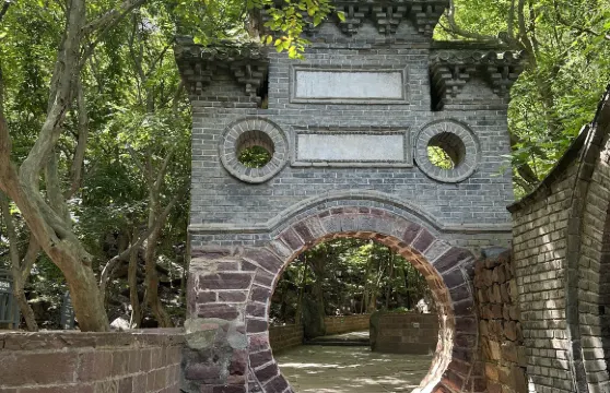 河北石家莊蒼岩山+龍泉古鎮·戲劇幻城包車一日遊可中英文服務