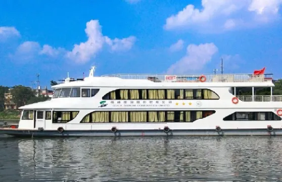 廣西桂林陽朔灕江風景名勝區遊船/陽朔龍頭山碼頭登船【陽朔灕江風景名勝區三星/四星遊船+楊堤碼頭返回陽朔縣城單程接駁車】