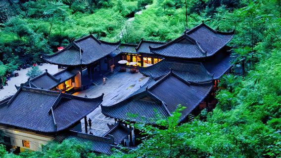 ทัวร์วันฉงชิ่งแบบส่วนตัว (ไกด์และรถ): สถานที่ถ่ายทำภาพยนตร์ Transformers และสถานที่มหัศจรรย์ที่ตื่นตาตื่นใจ