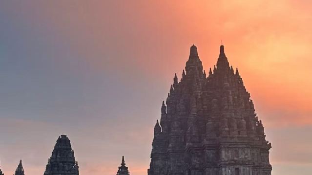 ยอกยาการ์ตา: โบโรบูดูร์ + ปรัมบานัน [ทัวร์ 1 วันคลาสสิก + รวมตั๋วเข้า + พนักงานขับรถภาษาอังกฤษ]