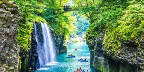 1人成團·九州人氣一日遊·阿蘇火山口·阿蘇山·草千里·高千穗峽遊船·可選遊船體驗·贈接駁車·福岡來回