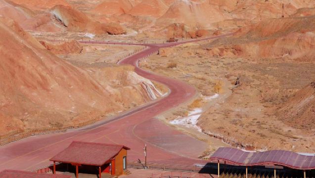 [Pakej Berkumpulan Bas Ekspres Lawatan Setengah Hari] Kuil Kuda Tapak | Landskap Danxia Berwarna-warni | Lembah Gunung Ping Shan tidak termasuk tiket masuk