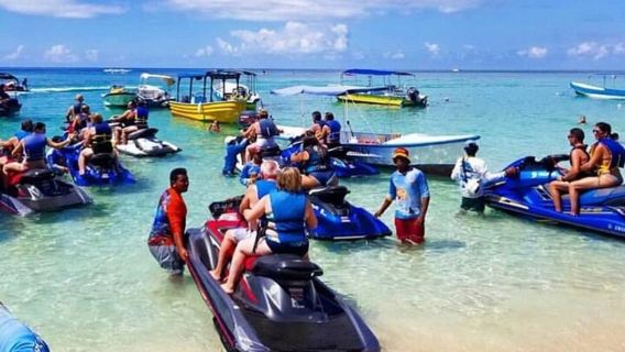 Roatan: Jet Ski Tour's at West Bay Beach