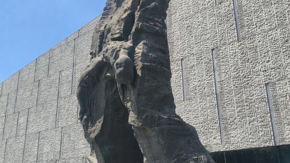 [Zi Yue] Lawatan berpandu secara langsung selama 2 jam di Memorial Jiangdongmen Nanjing