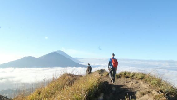 Pendakian Matahari Terbit Gunung Batur & Tur Pemandian Air Panas Alami