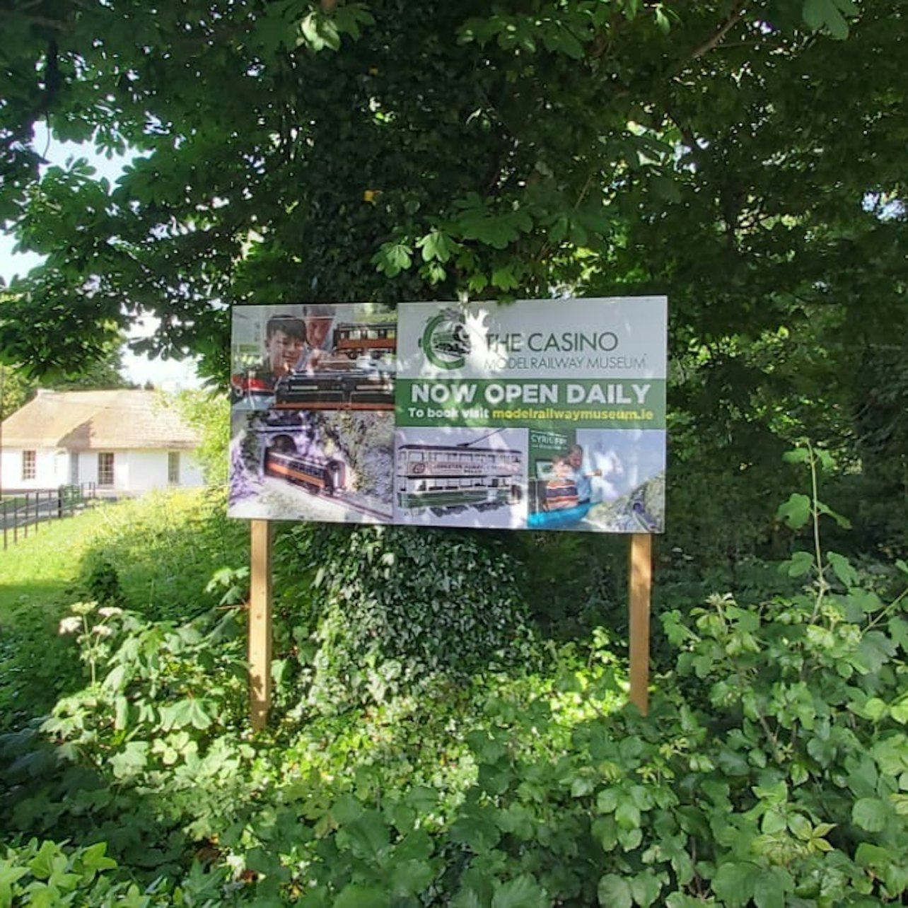 賭場模型鐵道博物館和馬拉海德城堡