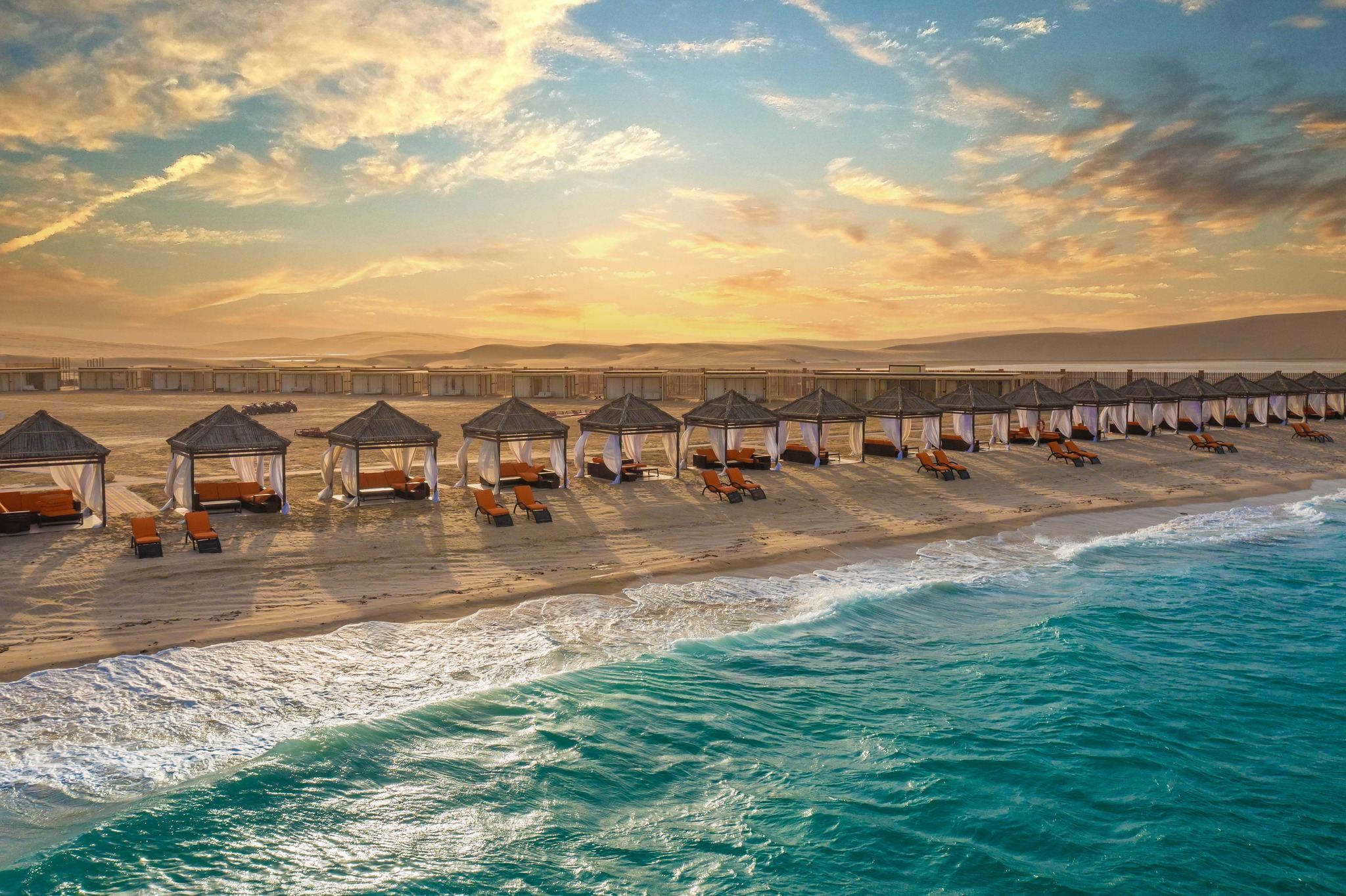 Doha Desert Inland Sea Dune Bashing + Beach Desert Camp Lunch/Dinner 1-day Tour