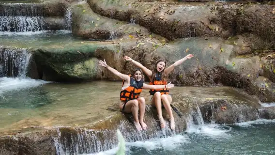 從曼谷出發：愛情侶灣公園和北碧府小團遊