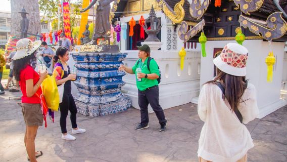Chiang Mai: 3 Hour Old City and Temples Guided Walking Tour