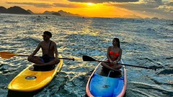 Rio de Janeiro: Copacabana Sunrise Stand Up Paddleboard Tour