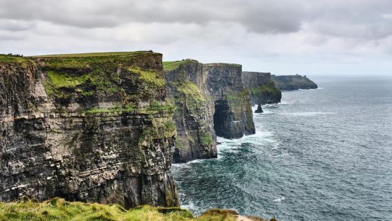 Dublín: Acantilados de Moher, Castillo de Bunratty, Burren y Ennis
