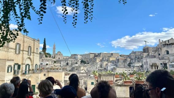 Tour di Alberobello e Matera con degustazione e guida fisica, da Bari