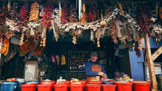 Tour vintage e moda a Tbilisi | Scopri mercatini dell'usato e boutique di designer, vivi la vera tendenza locale