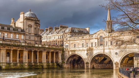 英國巴斯巨石陣包車一日遊【中文司導，倫敦來回，上門接送】