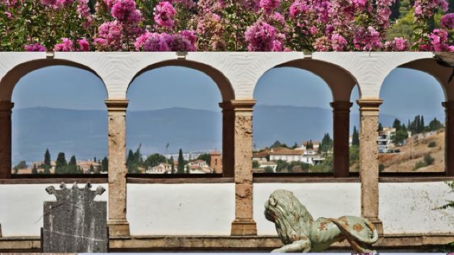 Lawatan sehari sewaan peribadi Sevilla-Ronda-Granada dengan itinerary boleh disesuaikan