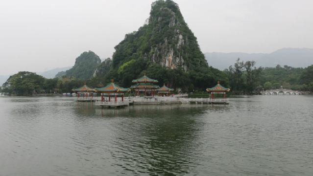 Zhaoqing private charter 1-day tour