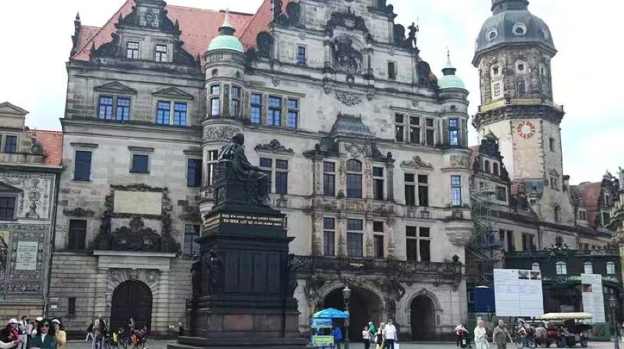 德國科隆大教堂+科隆巧克力博物館+大聖瑪爾定教堂一日遊。