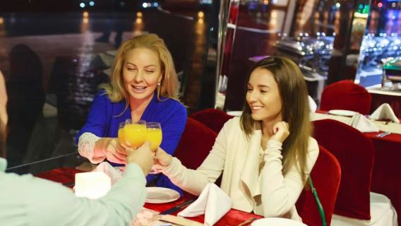 Canale di Dubai: crociera di Capodanno in dhow + cena a buffet