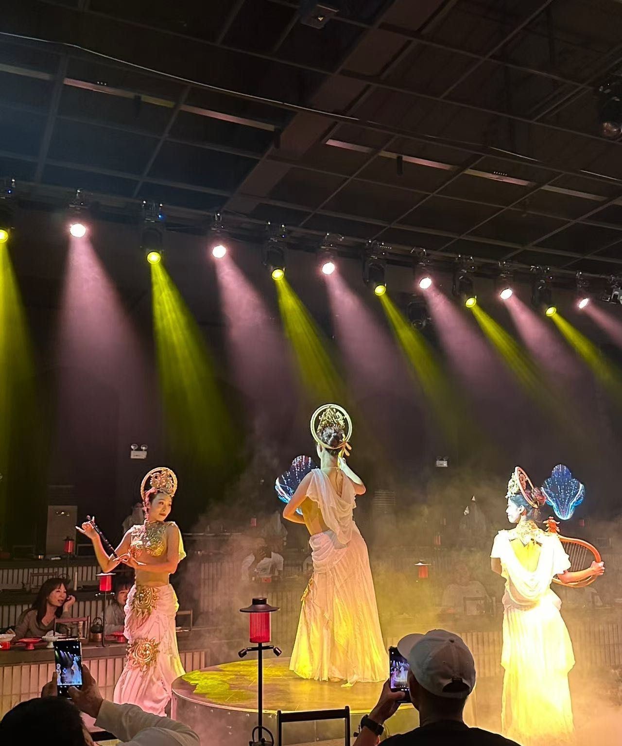 Banchetto Imperiale di Luoyang • Un banchetto che ti riporta indietro di mille anni [Sede di Yingtianmen] (Festa immersiva a tema imperiale + Spettacolo audiovisivo + Danze e musica antiche)