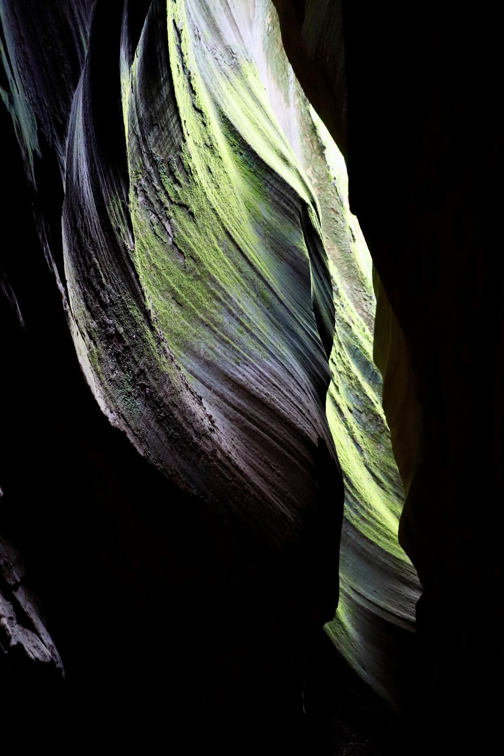 Eendaagse tour met gecharterde autovervoer naar Yan'an Ganquan County Grand Canyon + Wave Valley met Engelssprekende service