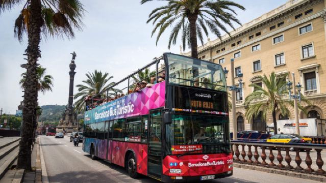 Bus hop-on hop-off turistico a Barcellona
