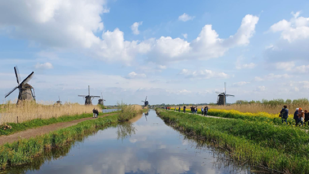 荷蘭阿姆斯特丹-鹿特丹+小孩堤防風車群【中文專車悅享旅程】