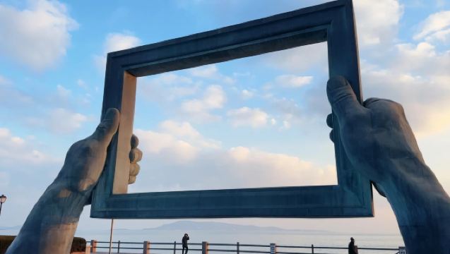 1-day tour from Yantai to Weihai including Torch 8th Street, Naxianghai, and Lonely Convention