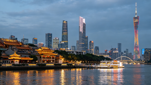 Guangzhou 1-day tour: Chen Clan Ancestral Hall + Canton Tower + Pearl River nightlife + driver + English-speaking guide with pick-up service