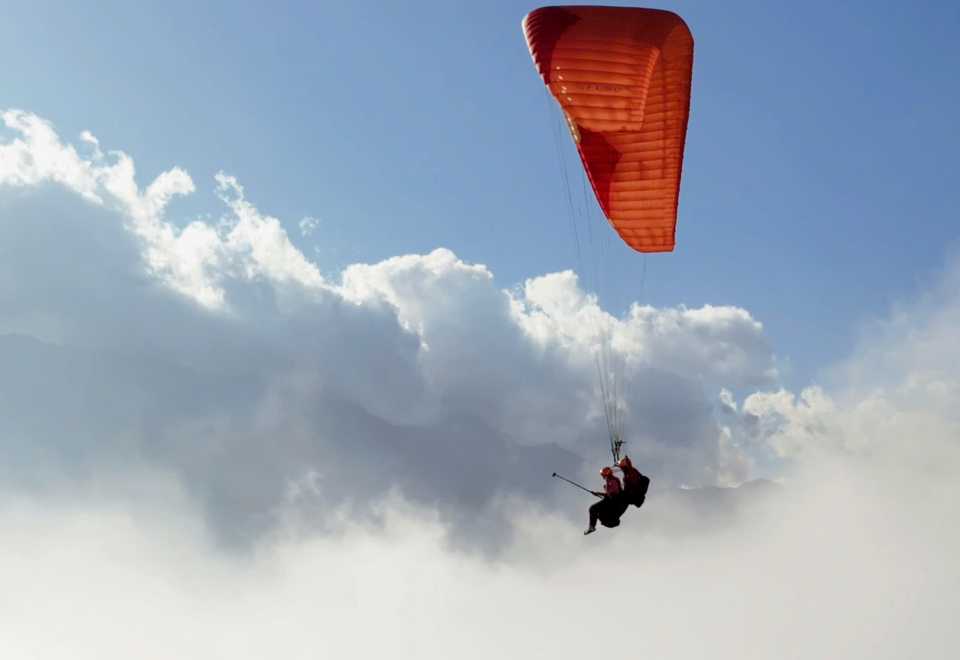 Sapa Tandem Paragliding Flight Experience