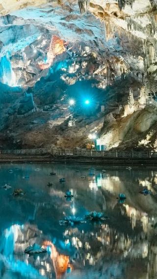 Private Day Tour from Guiyang: Zhijin Cave & Grand Canyon with Tickets & Shuttle