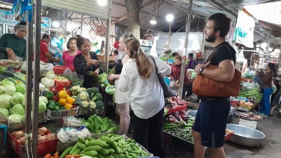 Phnom Penh: Mekong Village Cooking Escape and Night Stay