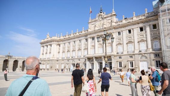 Madrid: Royal Palace and Almudena Cathedral Guided Tour