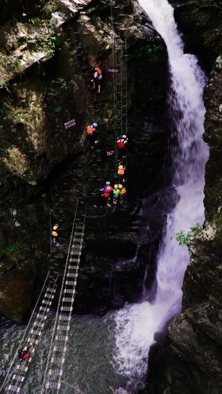 Fuzhou Ancient Mine of Shoushan Stones + Rixi canyon canyoning experience 1-day tour [view waterfalls + outdoor adventure]