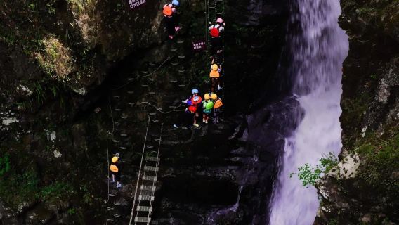 Fuzhou Ancient Mine of Shoushan Stones + Rixi canyon canyoning experience 1-day tour [view waterfalls + outdoor adventure]