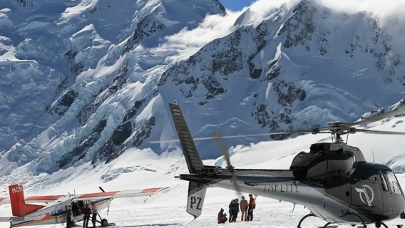 New Zealand Aoraki / Mount Cook Twin Aircraft Glacier Scenic Flight - Classic 45-Minute Mount Cook Experience with Glacier Landing