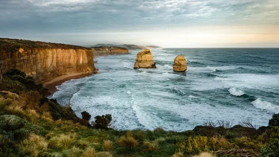 Klassischer Tagesausflug in Melbourne entlang der Great Ocean Road (englischsprachiger Fahrer/Guide, Zwölf Apostel & London Bridge)