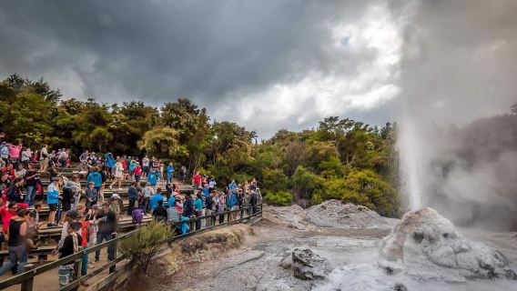 New Zealand Wai-O-Tapu Geothermal Wonders + Painter's Palette - Wai-O-Tapu Geothermal Park