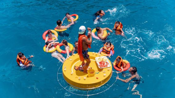 争島+ニャチャンワンデーツアー【シュノーケリング&フローティングパーティー】