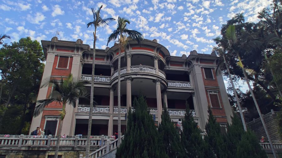 廈門鼓浪嶼深度遊+萬國建築人文解說之旅 （小團私享可2人起訂&專業導遊陪同 & 來回船票 & 酒店到碼頭車費）