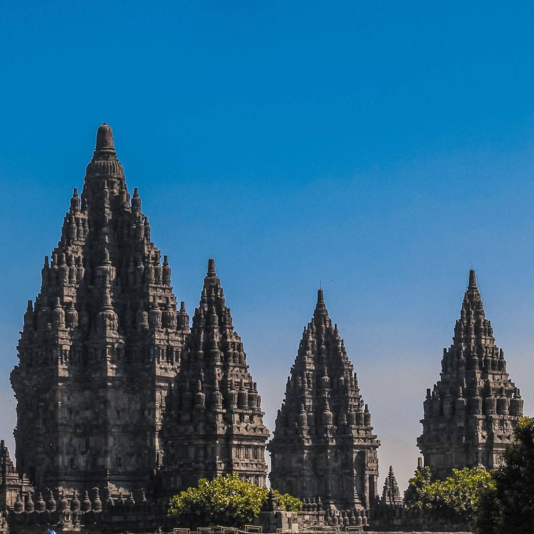 Yogyakarta Hidden Temples | Multilingual Guide