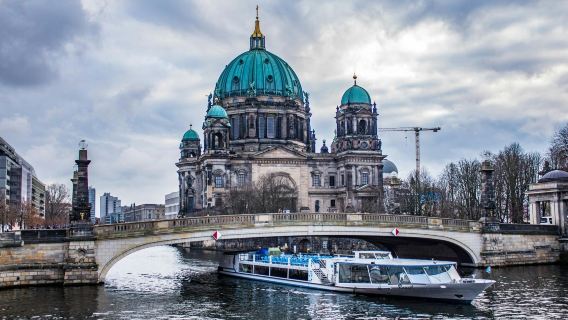 2.5-Hour Berlin Spree Cruise from Friedrichstraße