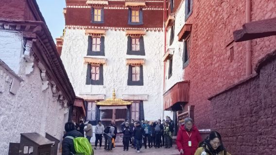 Sichuan-Tibet Highway: An Adventure Across the Roof of the World