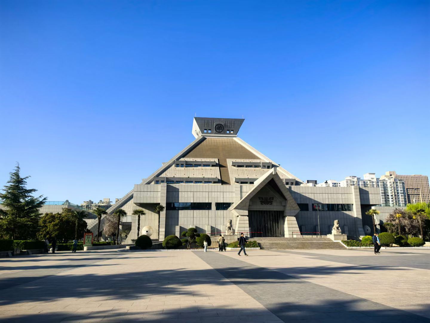 National Senior Guide Service - Henan Museum Tour [Available on Weekends and Holidays]