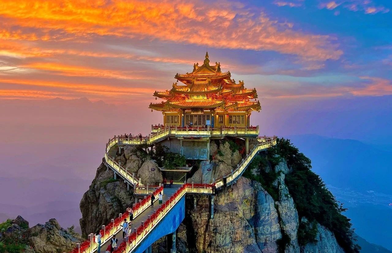 洛陽老君山包車一日遊【獨立包車|嚴選司機|上門接駁】