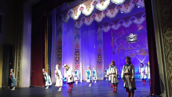 อูลานบาตอร์: ตั๋วชมการแสดงดนตรีและการเต้นรำแบบดั้งเดิม